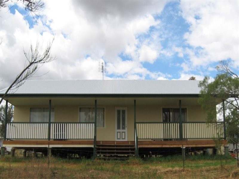 3 Malone Street, Texas NSW 4385