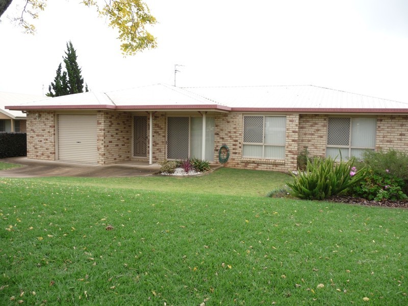 25 Bouganvillea Drive, Middle Ridge QLD 4350