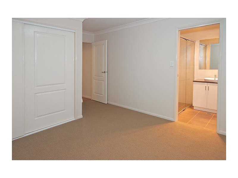 2/30 Elizabeth Kenny Court, Harristown QLD 4350