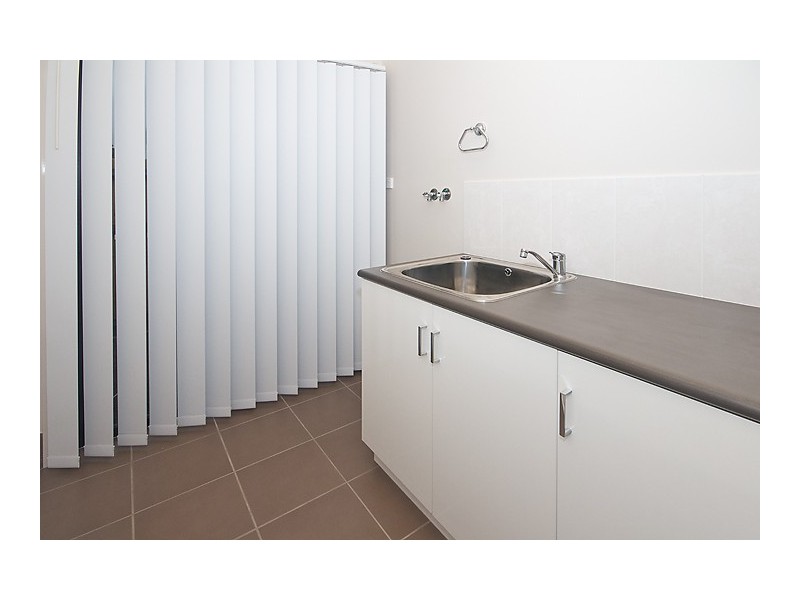 2/30 Elizabeth Kenny Court, Harristown QLD 4350