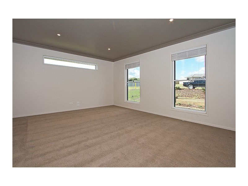 6 Oliver Street, Highfields QLD 4352