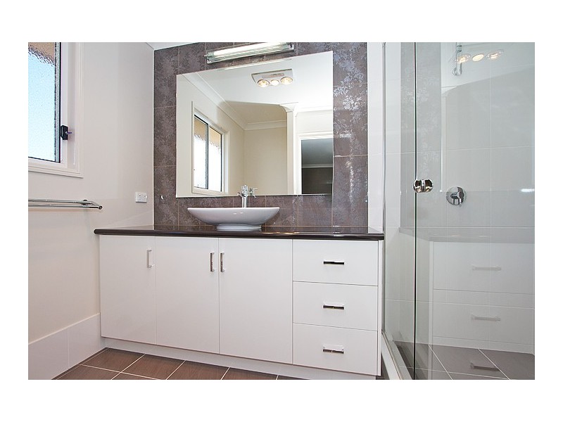 6 Oliver Street, Highfields QLD 4352