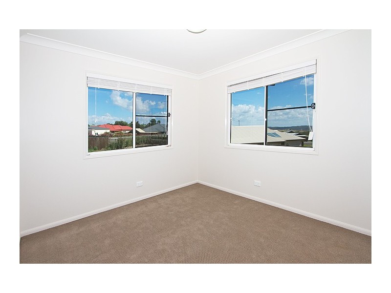 6 Oliver Street, Highfields QLD 4352