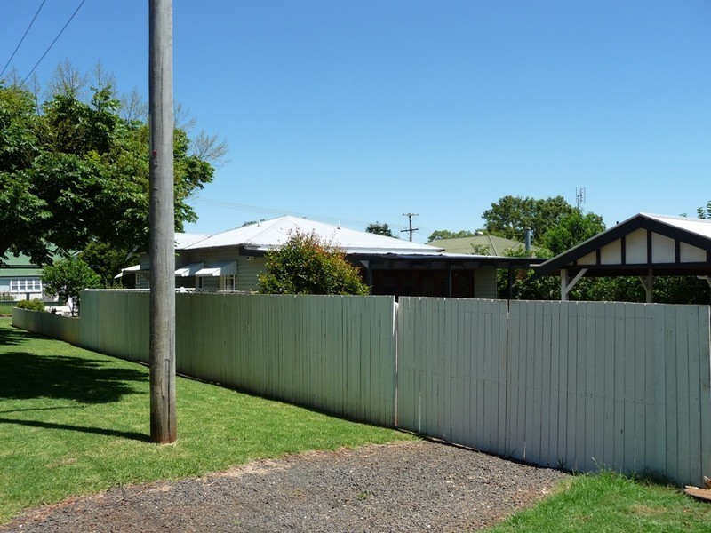 195 Long Street, South Toowoomba QLD 4350