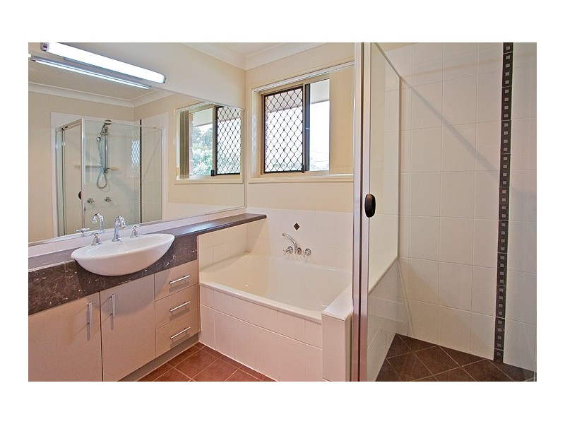 26 Windemere Drive, Hodgson Vale QLD 4352