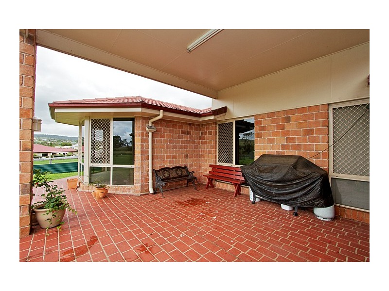 26 Windemere Drive, Hodgson Vale QLD 4352