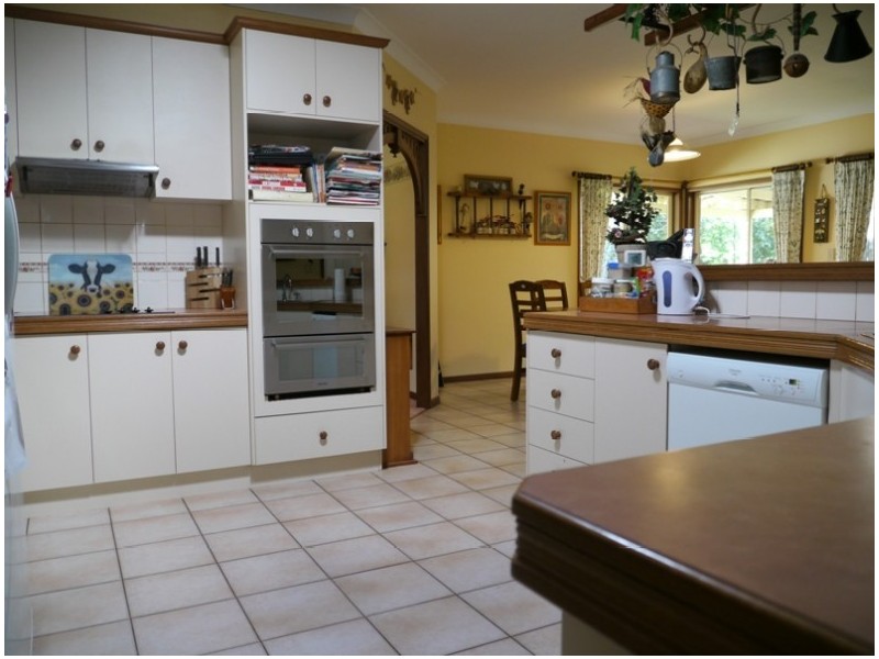 24 Blue Gum Drive, Highfields QLD 4352