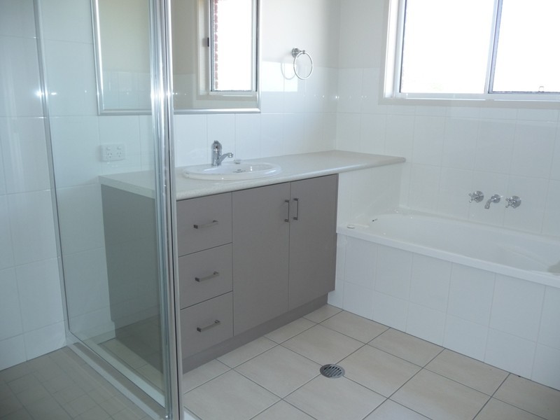 24 Croydon Street, Harristown QLD 4350