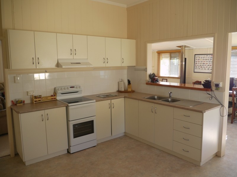 7 Station Street, Wyreema QLD 4352