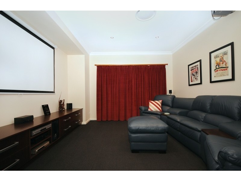 1 Bridget Court, Middle Ridge QLD 4350