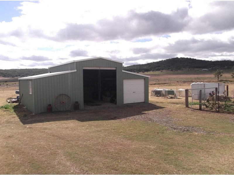 105 Beauaraba Road, Linthorpe QLD 4356
