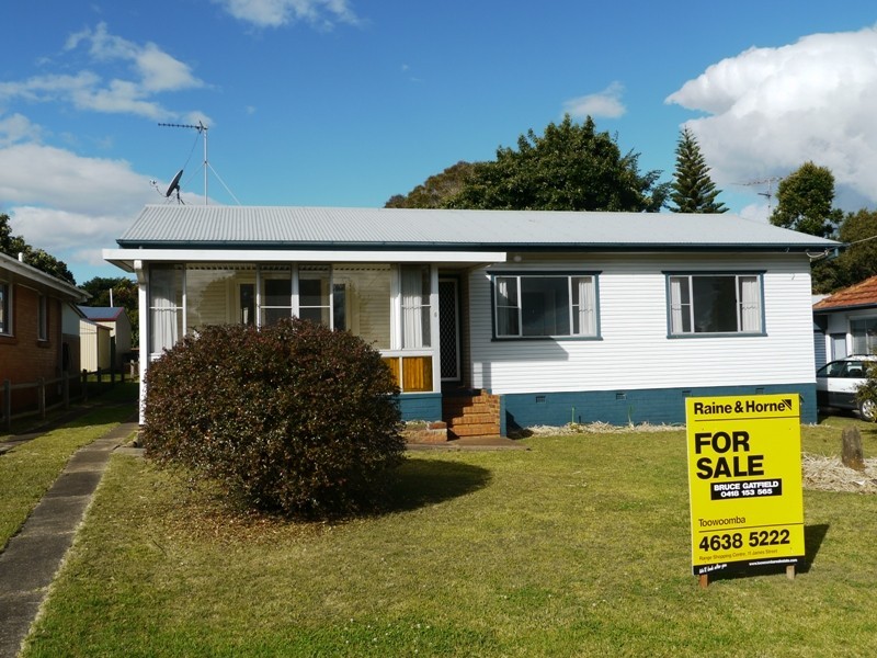 6 Ole Street, Rangeville QLD 4350