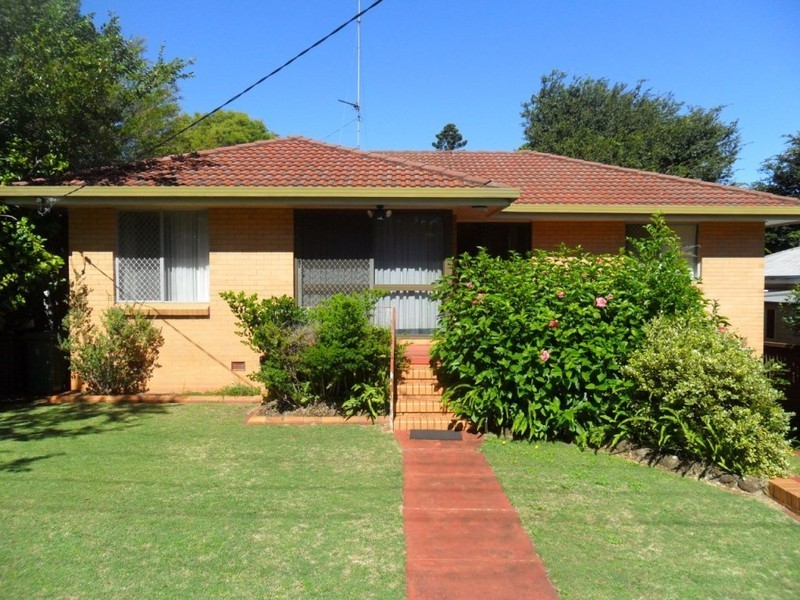 70A Jellicoe Street, Mount Lofty QLD 4350