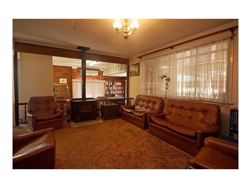 17 McIntyre Street, Centenary Heights QLD 4350