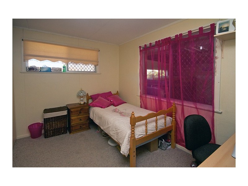 17 McIntyre Street, Centenary Heights QLD 4350