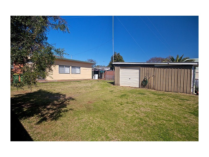 17 McIntyre Street, Centenary Heights QLD 4350