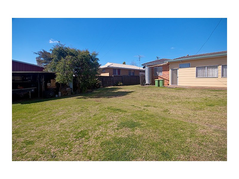 17 McIntyre Street, Centenary Heights QLD 4350