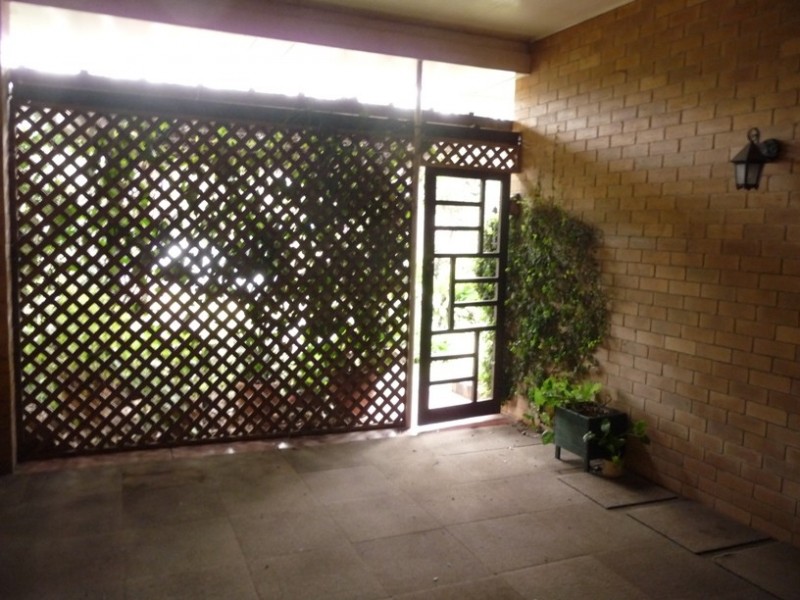 4 MacQueen Street, Mount Lofty QLD 4350