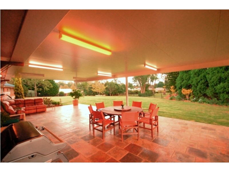 7 Golf Course Drive, Middle Ridge QLD 4350