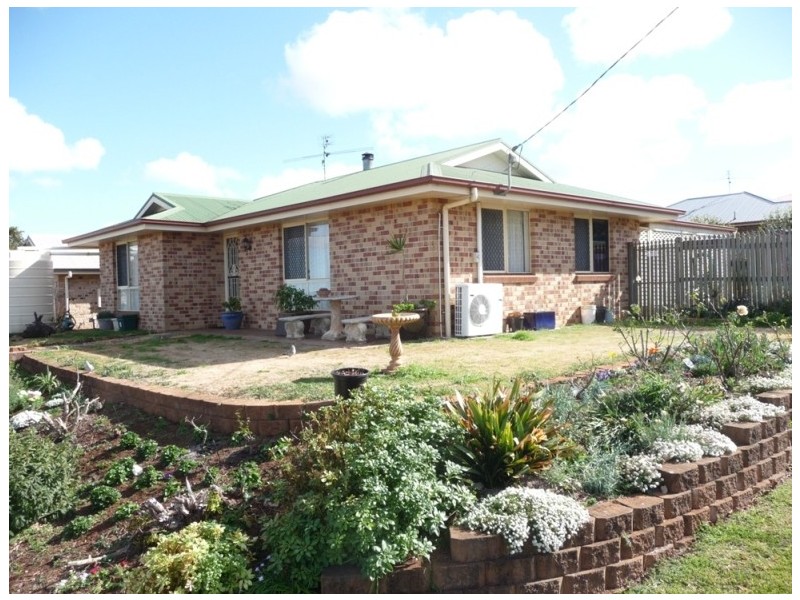 19 Elizabeth Kenny Court, Harristown QLD 4350