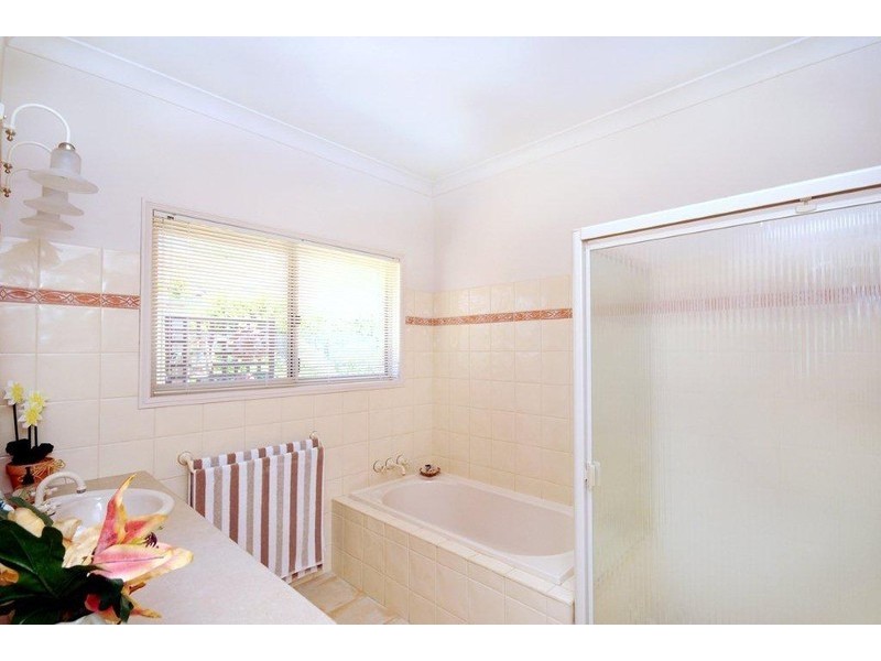 12 Purnawilla Court, Middle Ridge QLD 4350