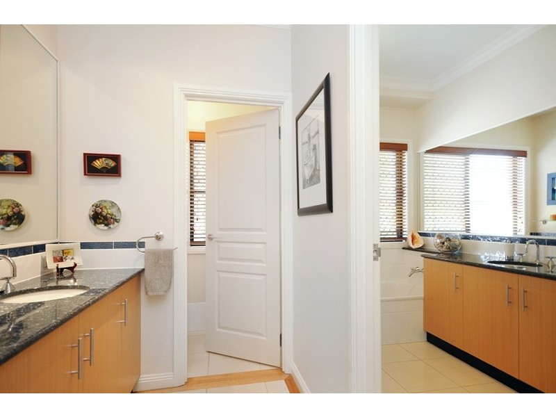 1 Bridget Court, Middle Ridge QLD 4350