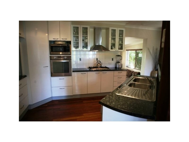 21 Bingara Street, Mount Lofty QLD 4350