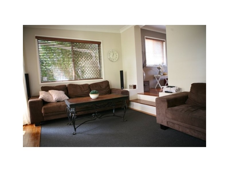 21 Bingara Street, Mount Lofty QLD 4350