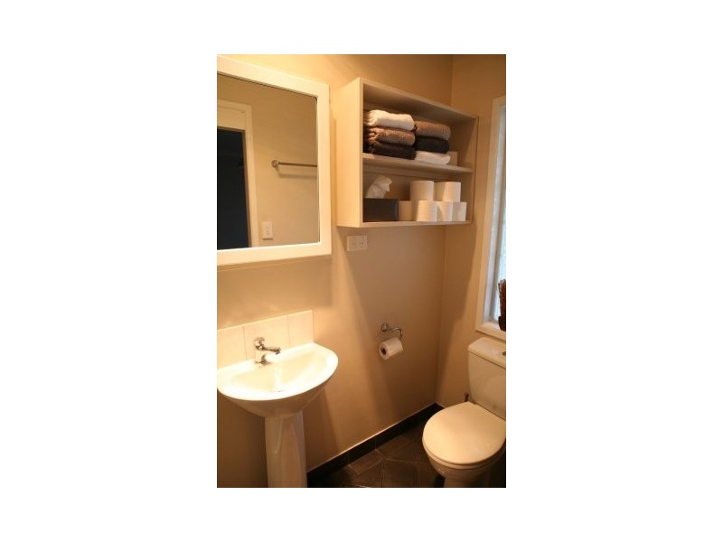 21 Bingara Street, Mount Lofty QLD 4350