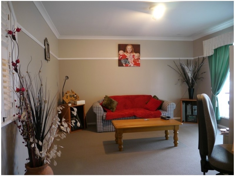 12 Freyling Court, Kearneys Spring QLD 4350