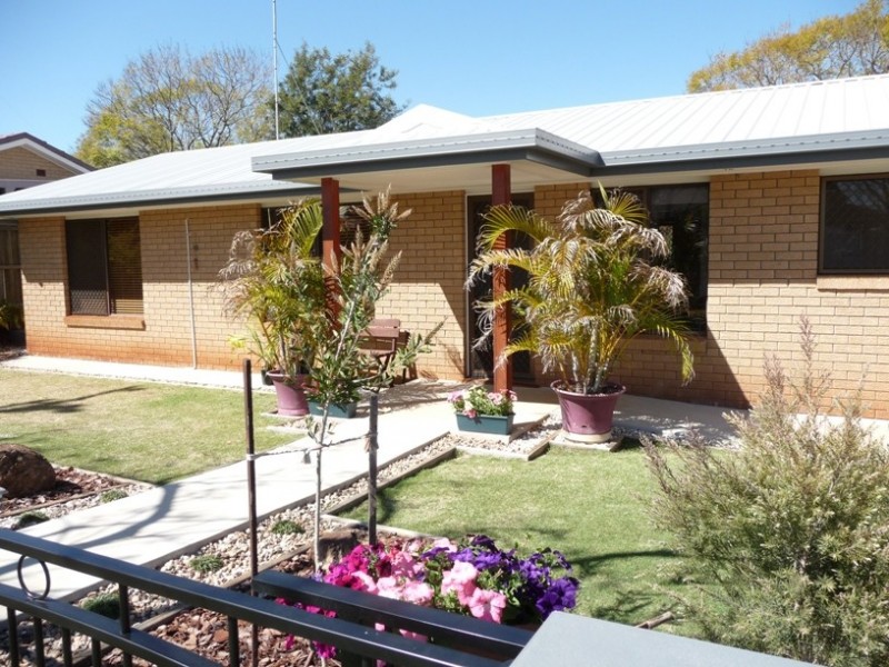 Centenary Heights QLD 4350