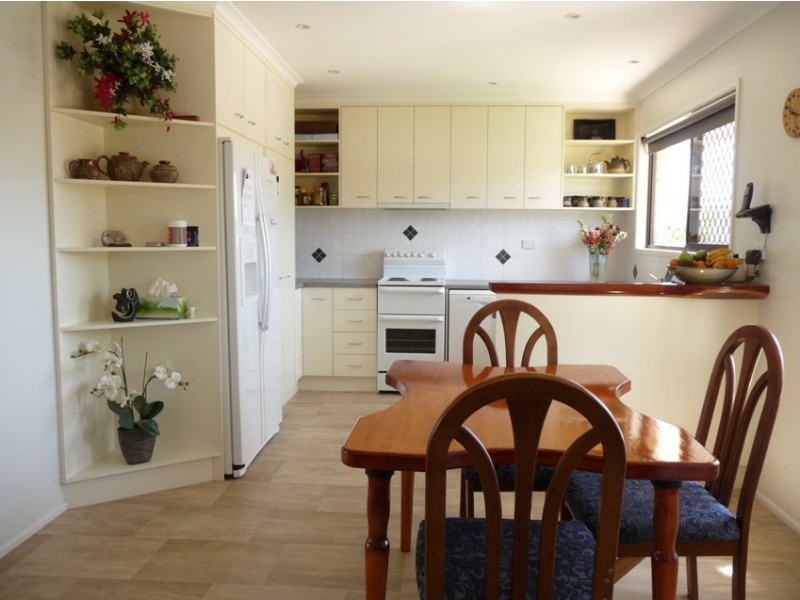 Centenary Heights QLD 4350