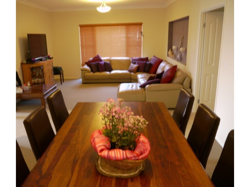 7 Sommariva Street, Westbrook QLD 4350