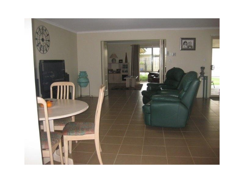 8 Susie Court, Highfields QLD 4352