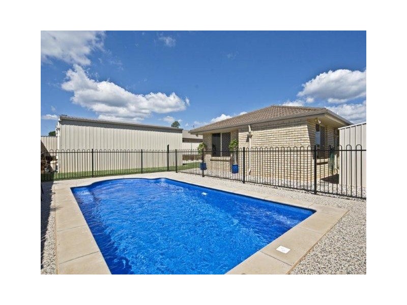 8 Susie Court, Highfields QLD 4352