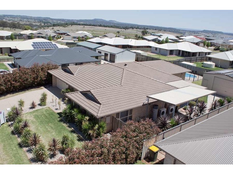 8 Susie Court, Highfields QLD 4352