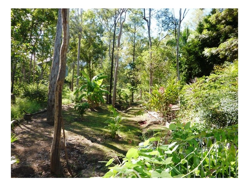 6 Woodland Crescent, Withcott QLD 4352
