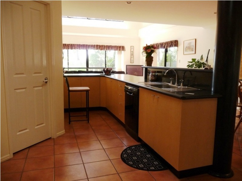 7 Georgina Court, Kearneys Spring QLD 4350