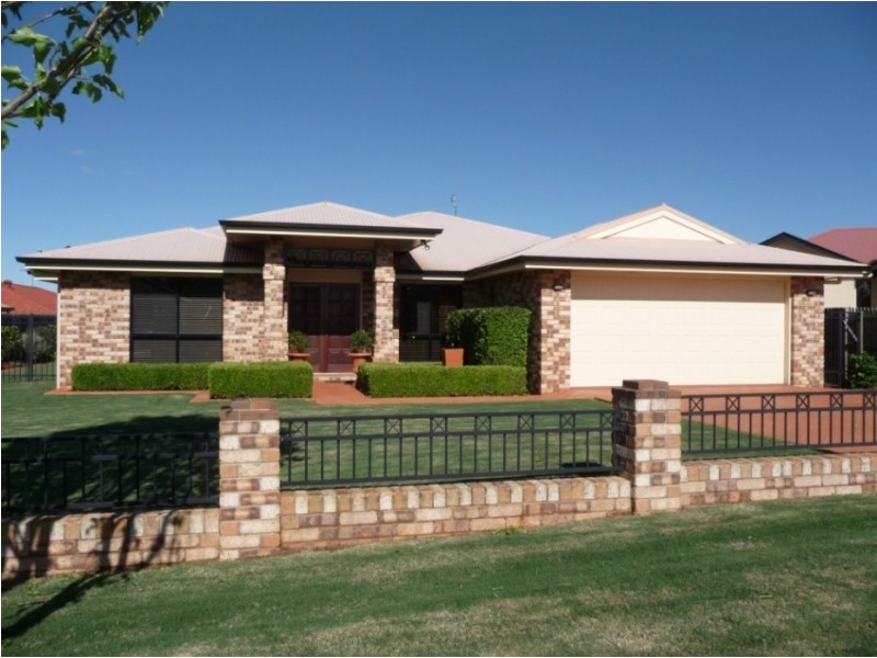 14 Chifley Court, Middle Ridge QLD 4350