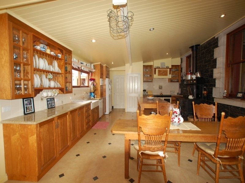 8 Panda Street, Harristown QLD 4350