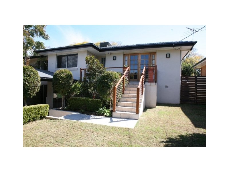 21 Bingara Street, Mount Lofty QLD 4350