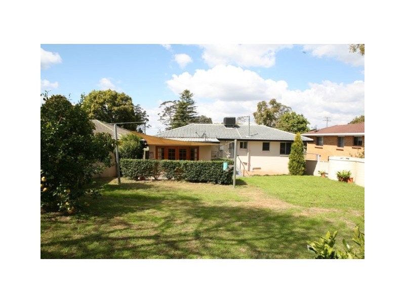 21 Bingara Street, Mount Lofty QLD 4350