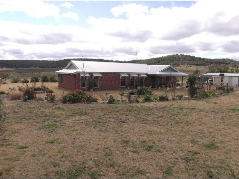 105 Beauaraba Road, Linthorpe QLD 4356