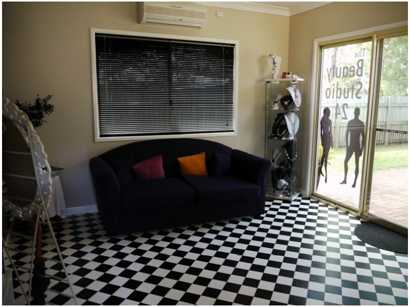 24 Blue Gum Drive, Highfields QLD 4352
