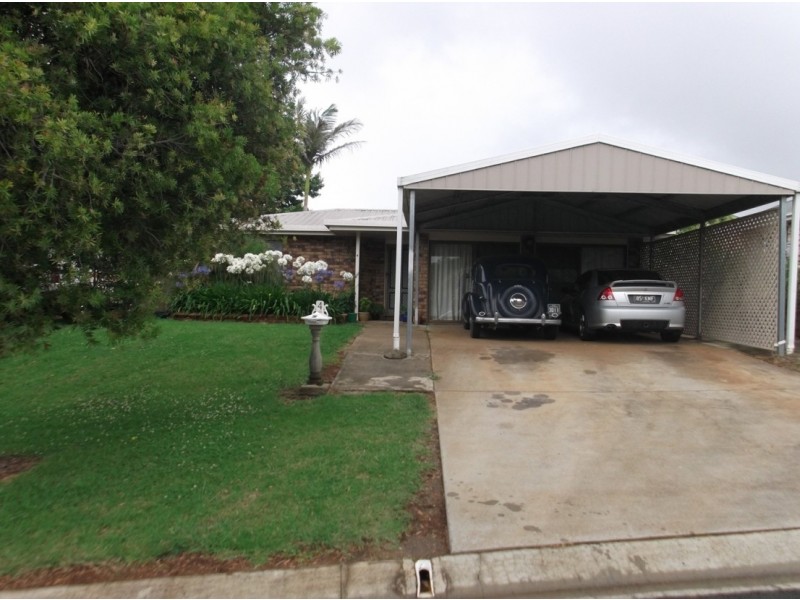 4 Obeirne Street, Kearneys Spring QLD 4350