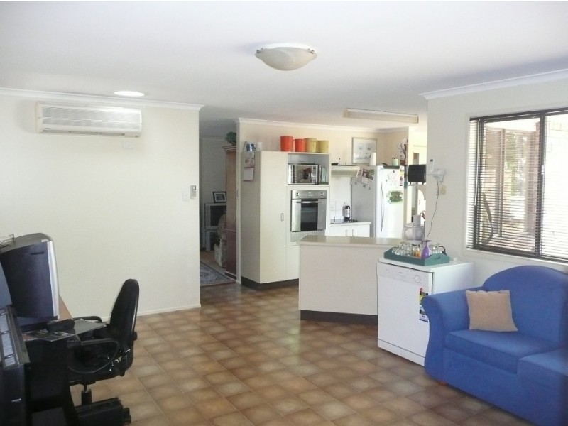 4 Obeirne Street, Kearneys Spring QLD 4350