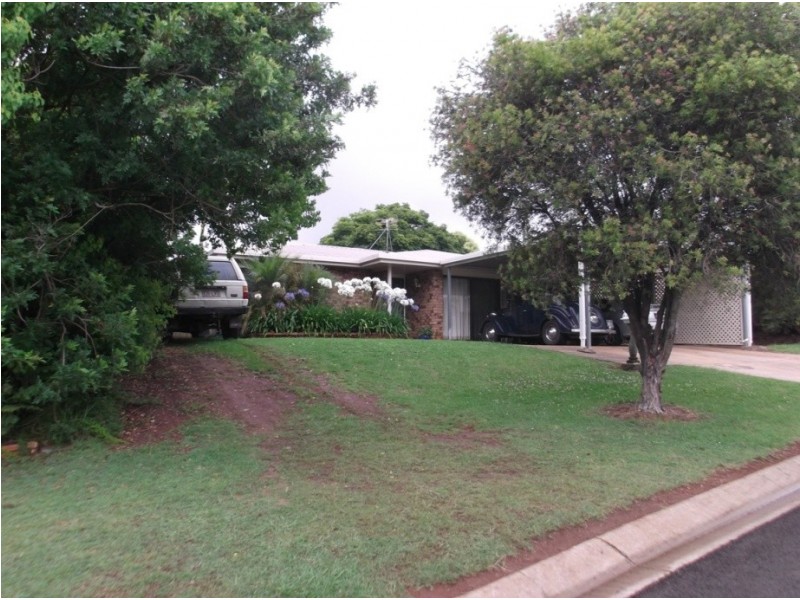 4 Obeirne Street, Kearneys Spring QLD 4350