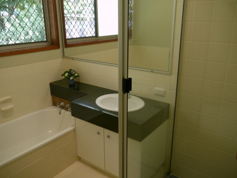 36 Highfields Road, Highfields QLD 4352