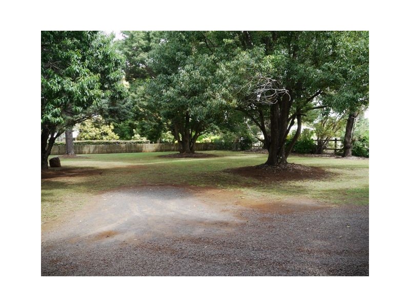 36 Highfields Road, Highfields QLD 4352