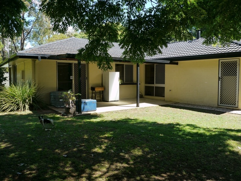 36 Highfields Road, Highfields QLD 4352